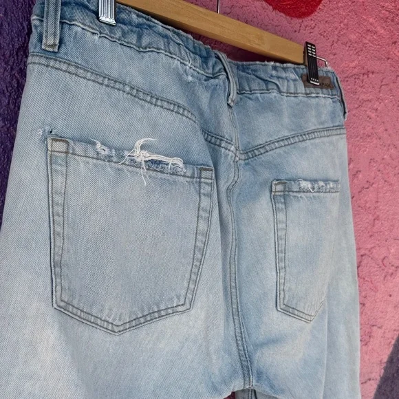 Garage size 11 Distressed Light Blue Women's Jeans - Picture 6 of 7